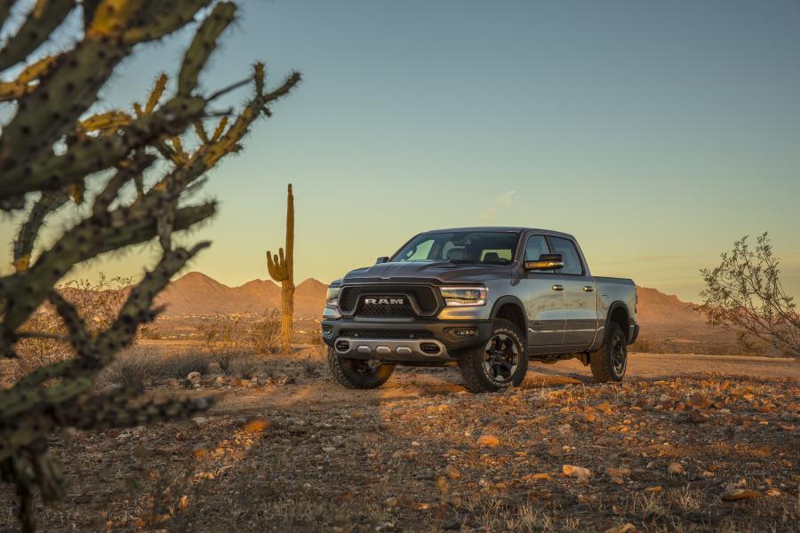  Dodge Ram 1500 Rebel Crew Cab (DT) 2018 года  (фото 31 из 48)